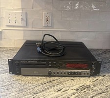 TASCAM CD-RW900SL Professional Rackmount CD Recorder/Player Black