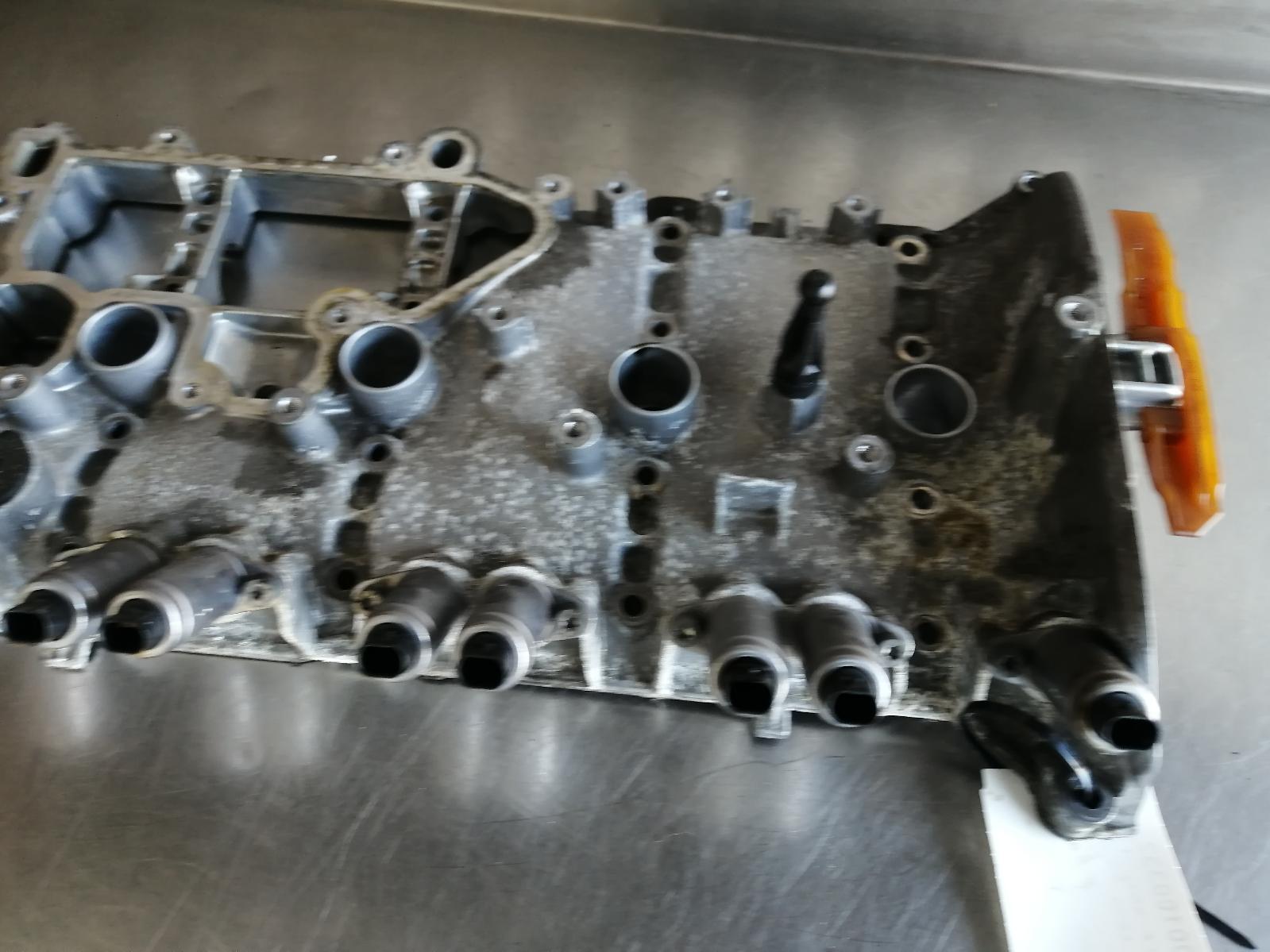 SEAT LEON Engine Rocker Cover 2019 2.0 Petrol 06K103475J | eBay