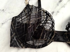 Victoria's Secret Nwt Very Sexy Black w/ Gold & Silver Low Cut Unlined Demi Bra