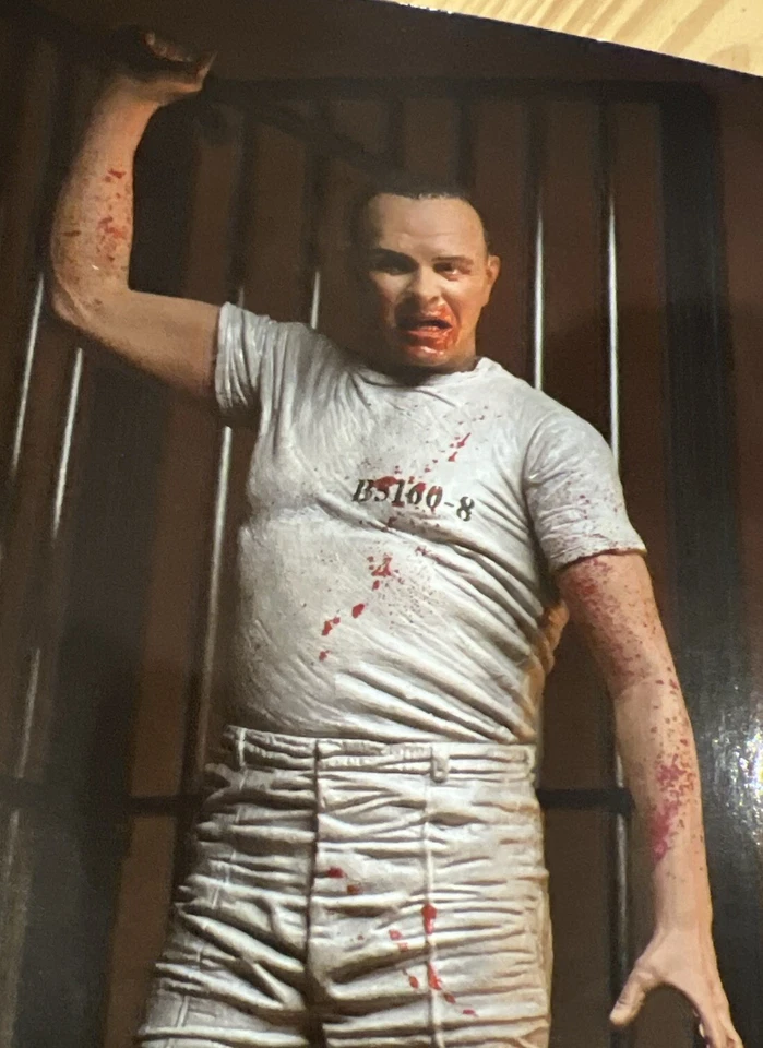 NECA The Silence of The Lambs Dr. Hannibal Lecter (Prison Escape) 7" Figure NEW! - Image 4 of 4