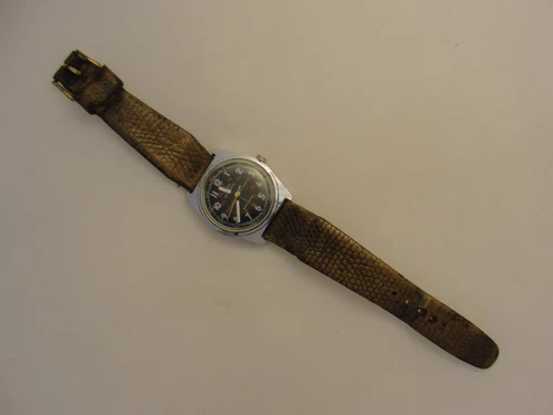 Vintage 1970s Timex Military Viscount Crosshair Automatic Men’s Watch 46170