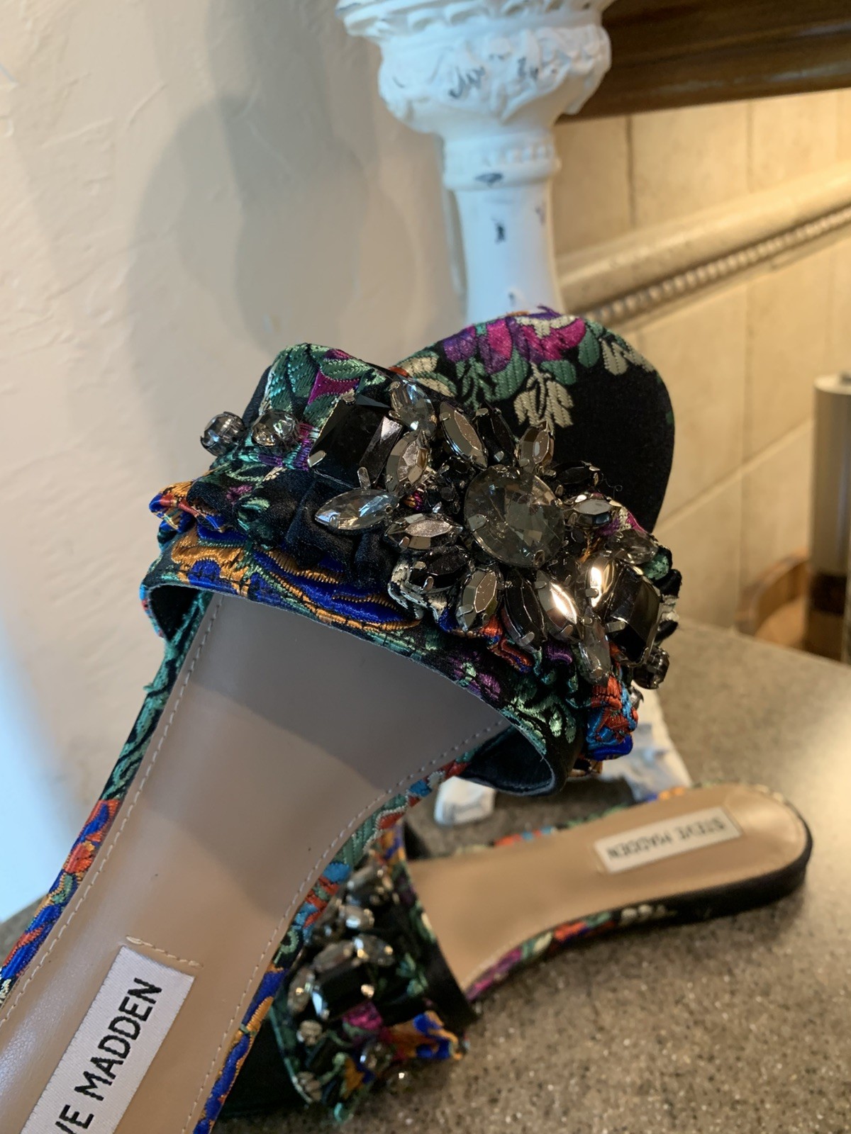 APL Sandali donna Steve Madden Pamona con strass floreali misura 6 5 Mule