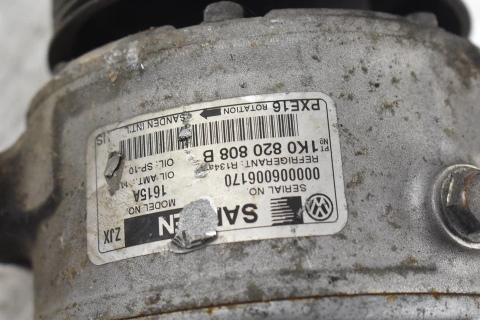 Compresor de aire acondicionado usado se adapta a: Volkswagen Passat 2012 2,5 L ID 1K0820808B grado A Foto 4 de 4