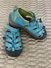 keen newport h2 kids size 1 turquoise sandal. ex cond.