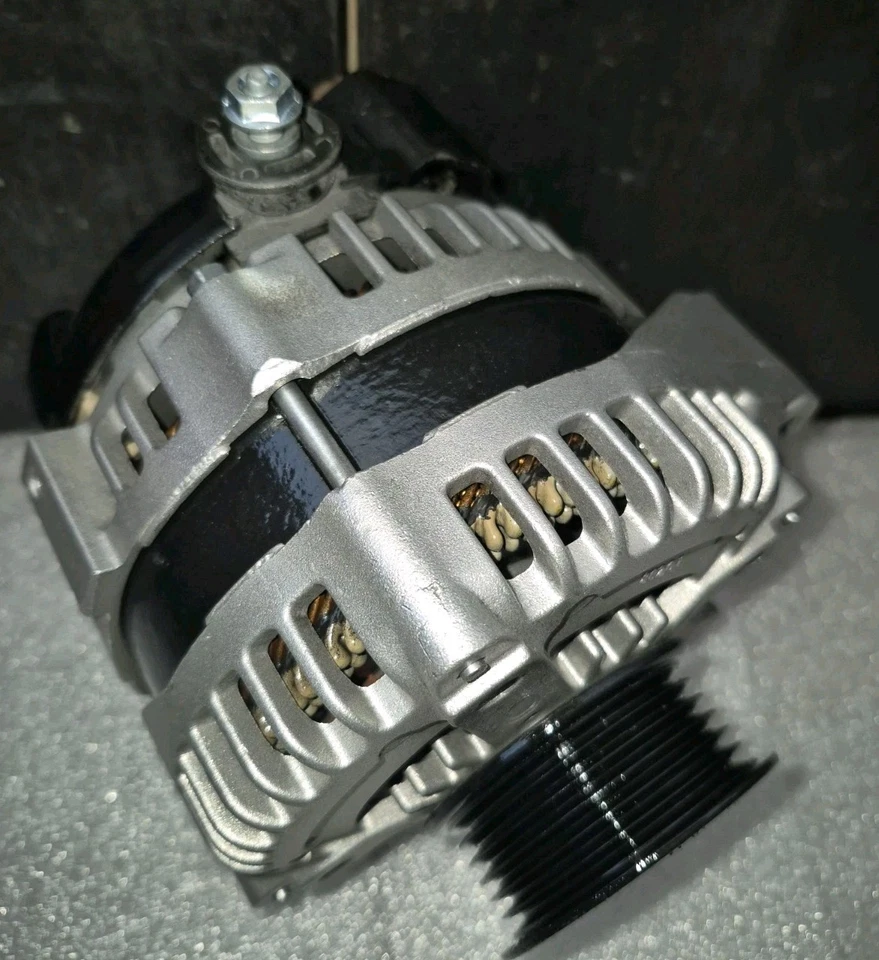 Toyota 4Runner V8 4.7L Alt 130 amperes! 2003 a 2009 /OEM/Reman By/RR_Alternators - Imagem 3 de 4