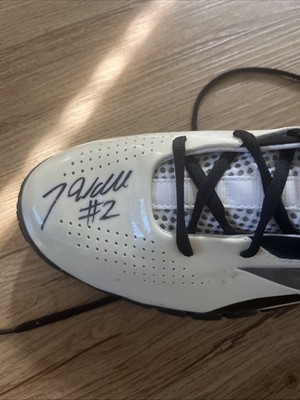 The Shoe I display picture 2