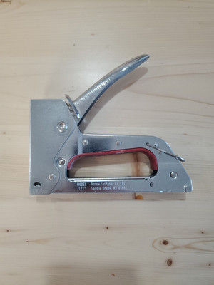 ARROW FASTENER CO-STAPLER MODEL JT27 - USES JT21 STAPLES ONLY 1/4'', 5/16'', 3/8'' 