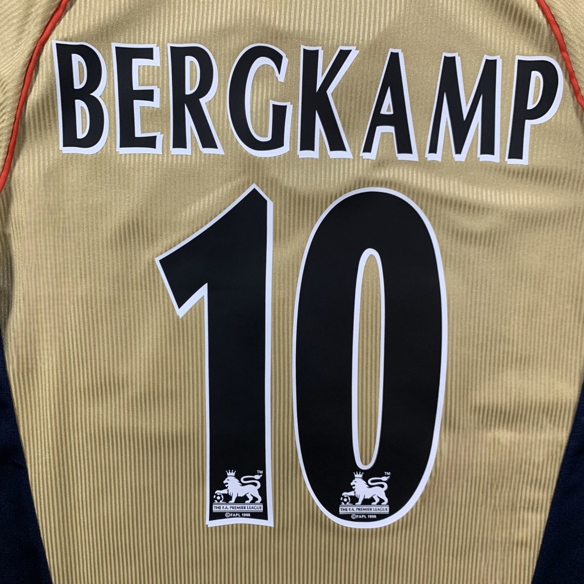 Bergkamp Arsenal 2001/02 Away Jersey Retro Shirt - Men's Sizes