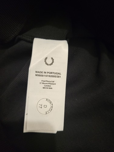 T-shirt Fred Perry ristampe manica lunga girocollo piqué nero/champagne taglia M - Foto 10 di 16