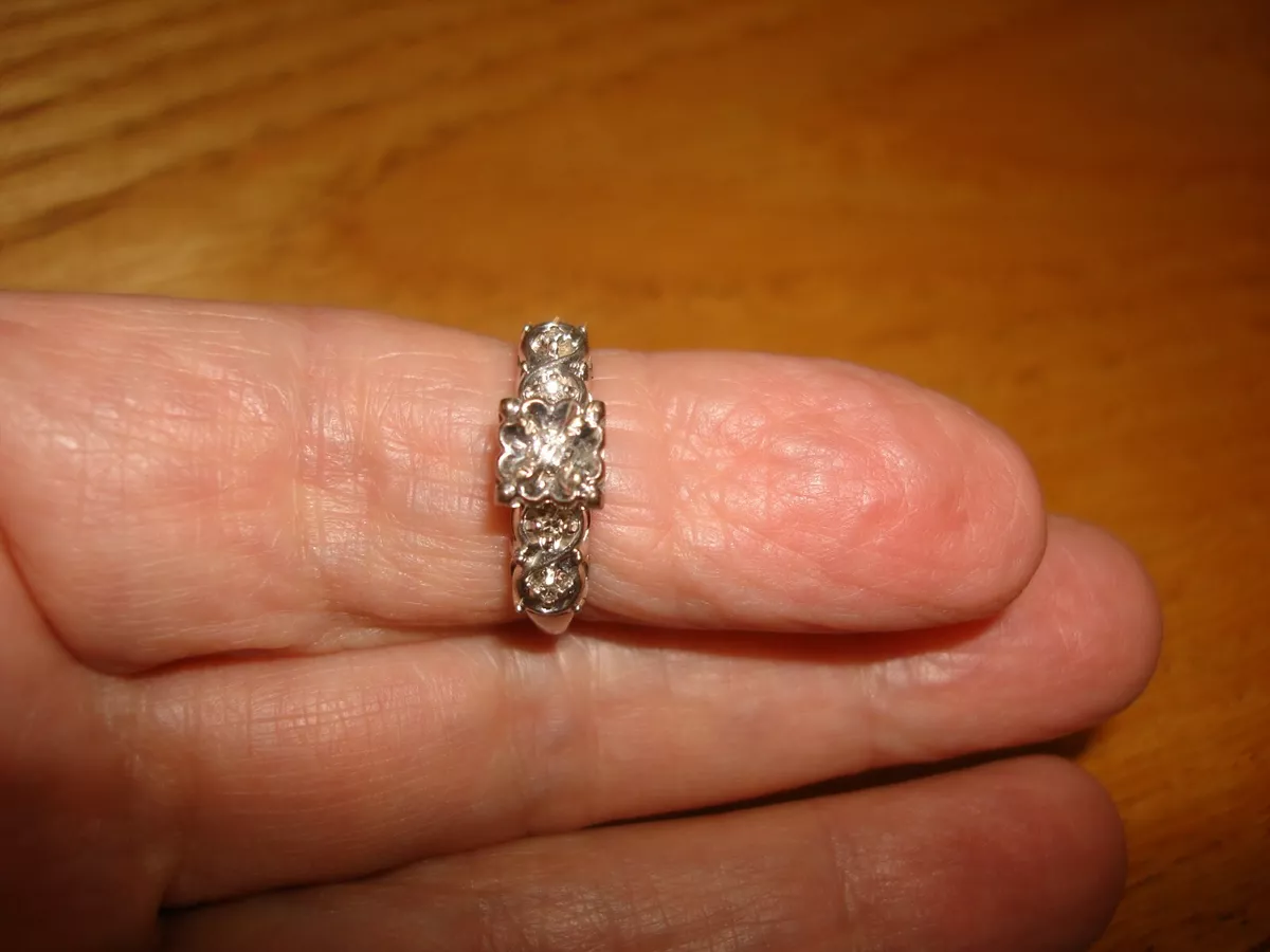 Vintage Collectible 14k White Gold Feature Lock Diamond Cocktail Ring Size 6.75