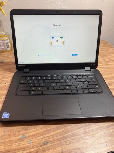 Lenovo Chromebook N42 Touchscreen 1.6 GHz 16GB SSD 4GB DDR3 + Power Adapter - Picture 1 of 5
