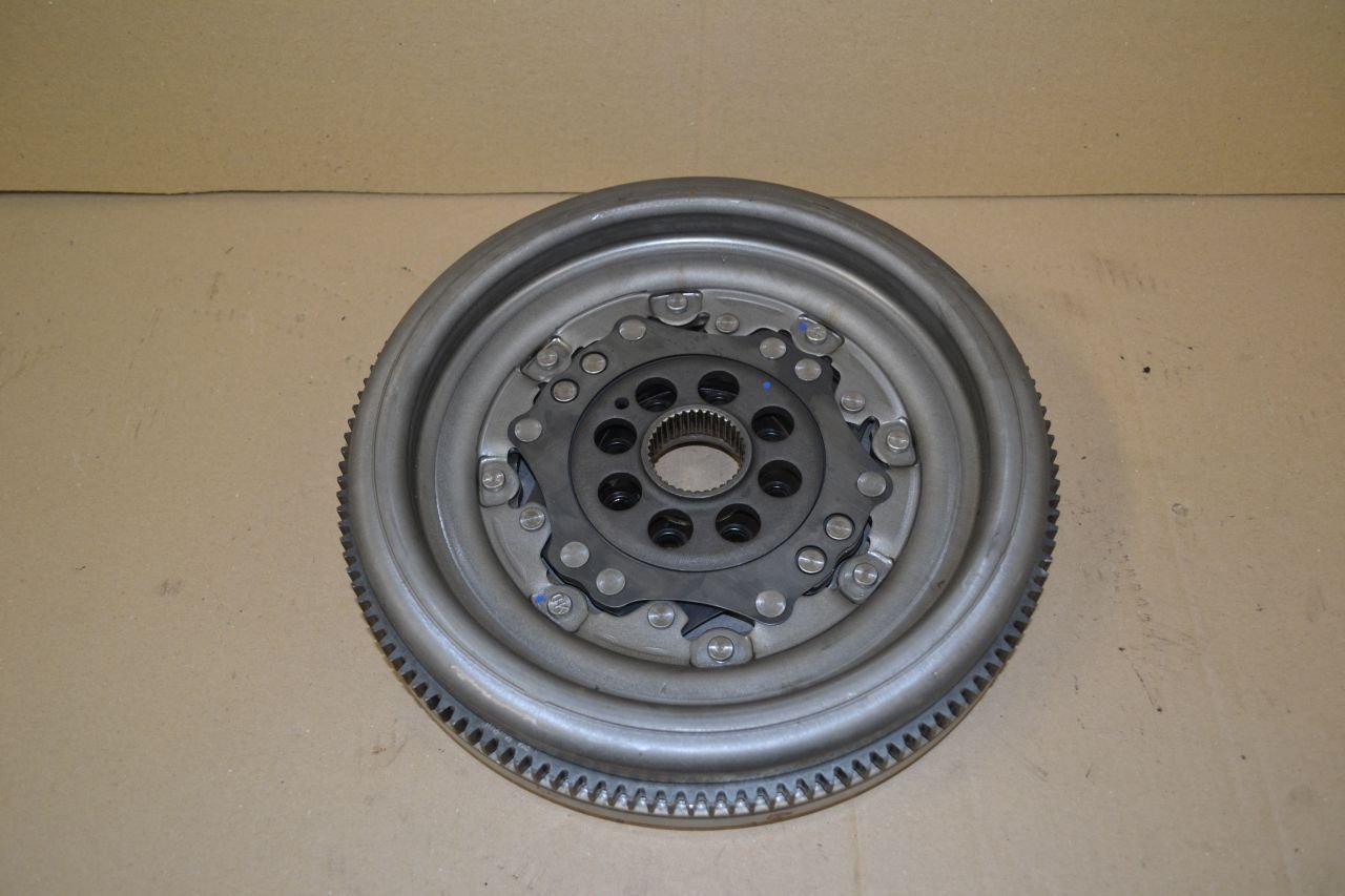 Original VW Audi Passat Sharan A3 Schwungrad Luk 06J105266A | eBay