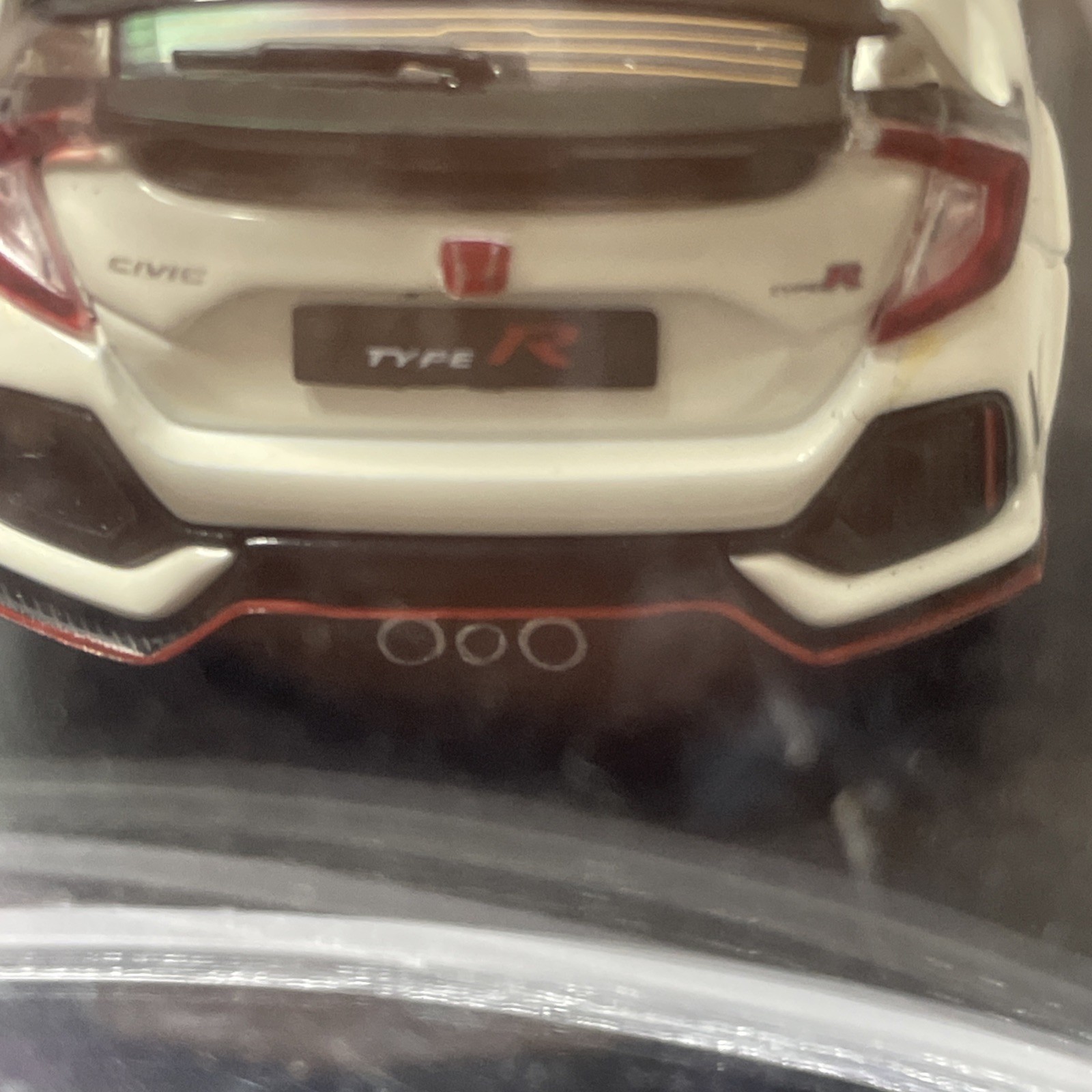 1/43  TSM MODEL HONDA CIVIC TYPE R FK8 WHITE 655588