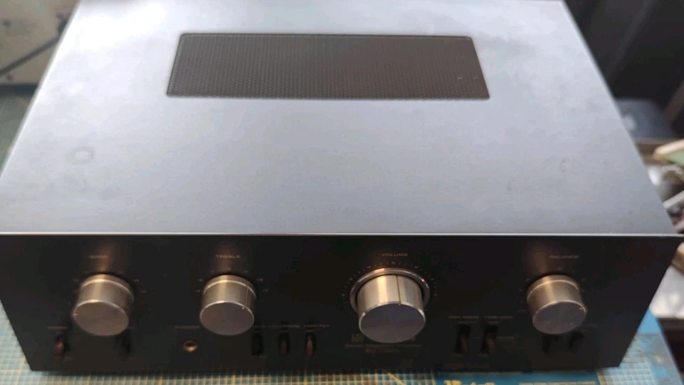 Technics Stereo Integrated Amplifier SU-7100K Amplificatore - Immagine 2 di 4
