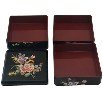 YAMANAKA JAPANESE BENTO BOX SUSHI CONTAINER FLORAL 3-TIER PLASTIC MADE IN JAPAN