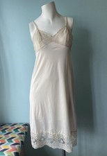 Vintage Vanity Fair Antron Nylon Full Slip Size 32L Beige Made in USA Lace Trim