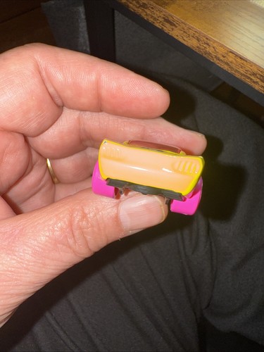 Hot Wheels Spongebob Squarepants 2/5 Pony-Up Ford Mustang - Picture 4 of 6