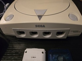 Sega Dreamcast Console HKT-3020 BUNDLE w Controller And 2 VMU Tested Working