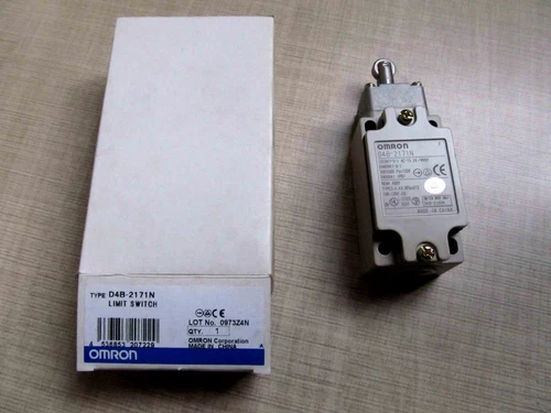 One New Omron D4B-2171N Limit Switch D4B-2171N Fast Shipping - Picture 3 of 4