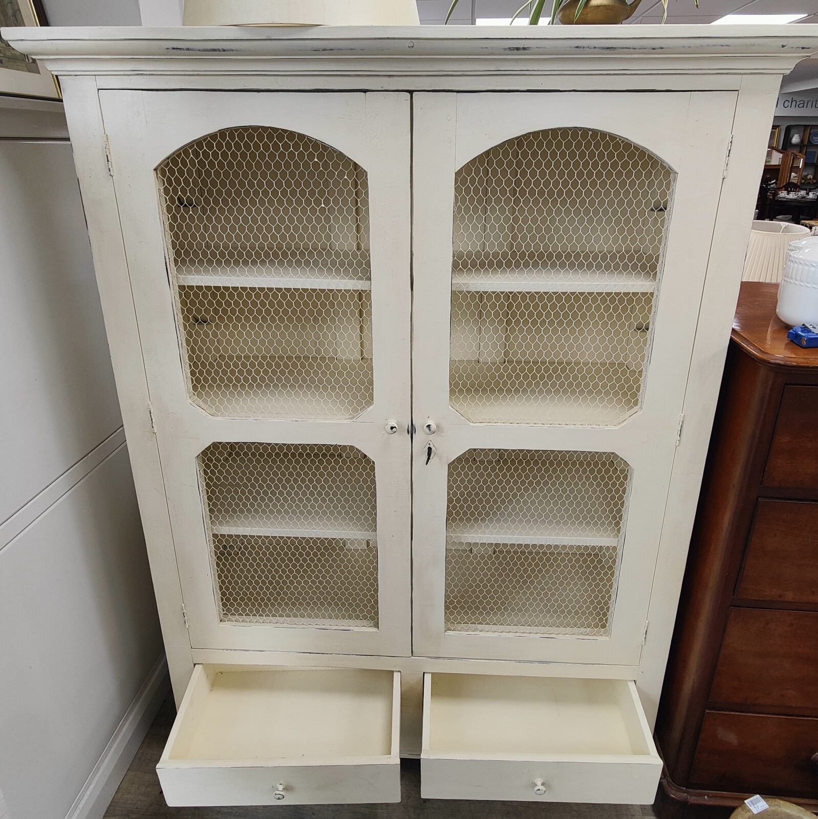 Beautiful Laura Ashley freestanding cupboard/wardrobe, Bramley Range
