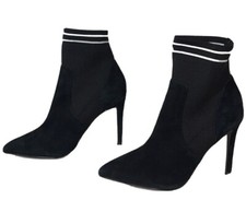 Steve Madden boot heels. Size 8M.