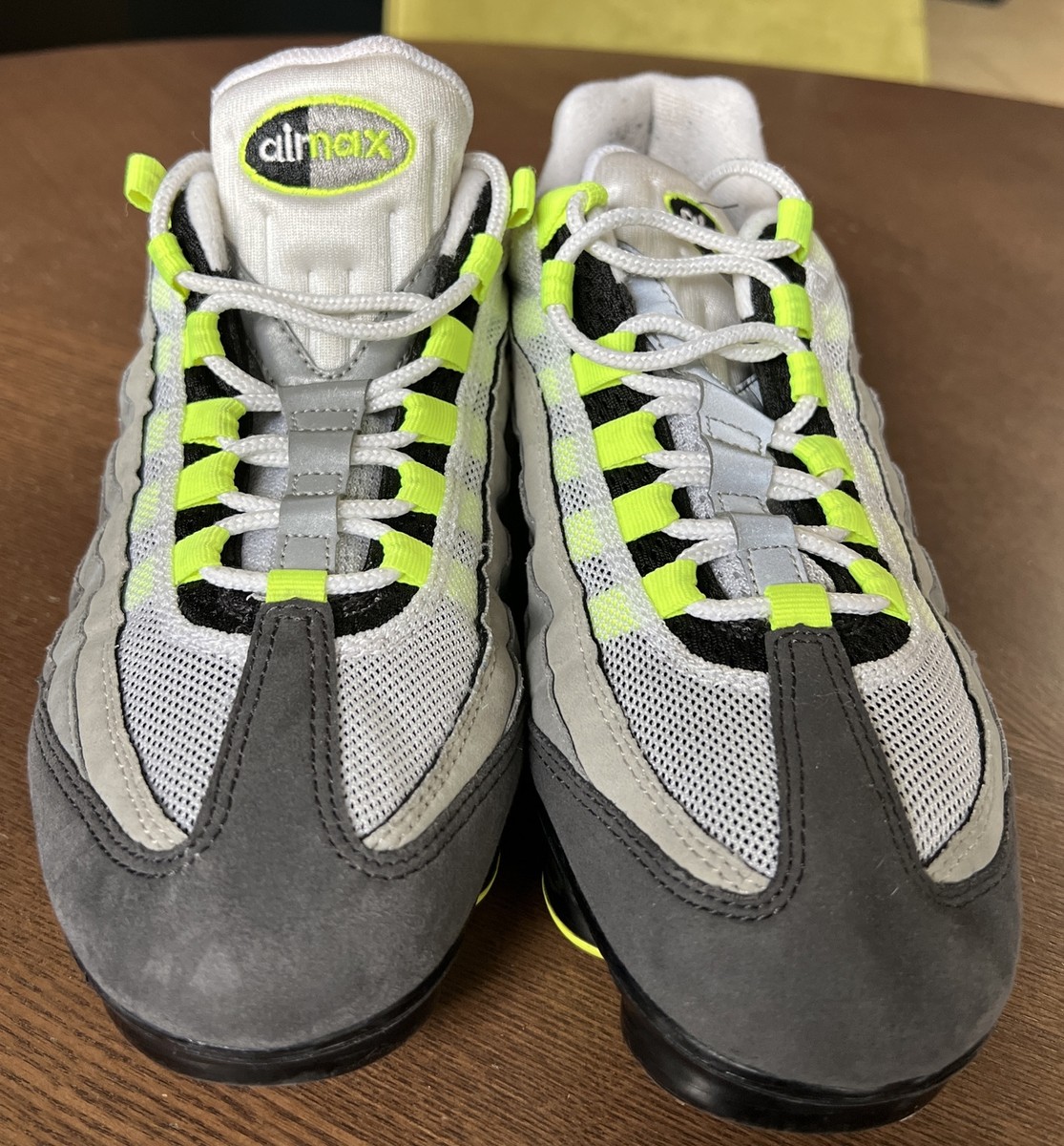 Nike Air Vapormax 95 OG Neon Green Gray Mens Shoes Sneakers Nike Air Vapormax 95 OG Neon Green Gray Mens Shoes Sneakers