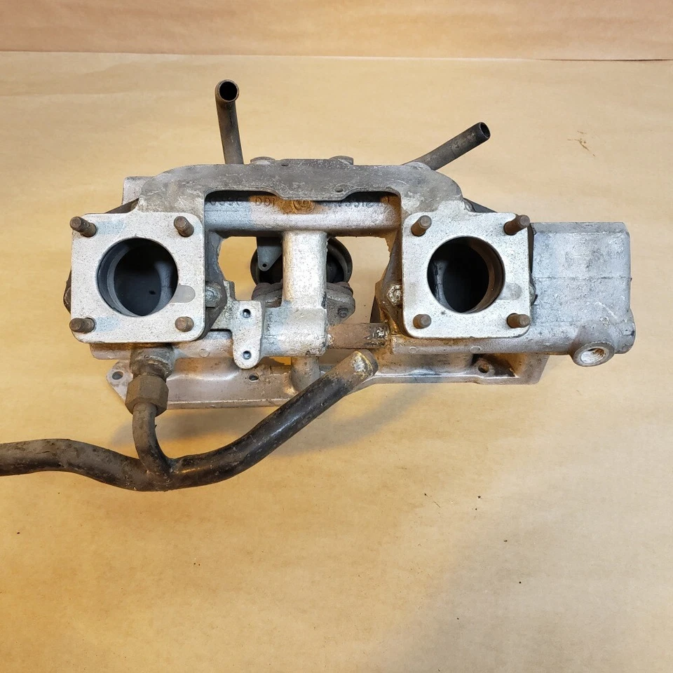 Оригинальный впускной коллектор Triumph TR7 1975-76 RKC0396 V3312 от оригинального производителя - Изображение 4 из 4