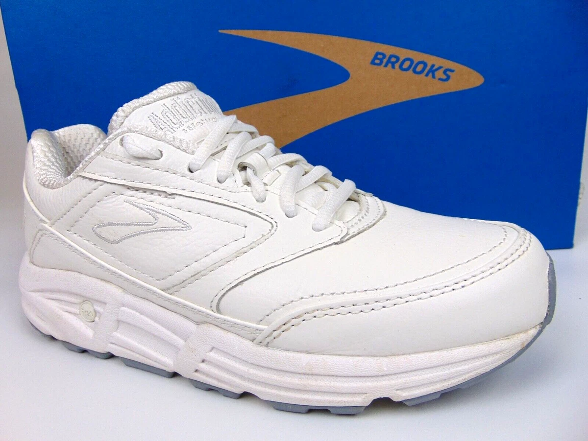 Brooks leather top tennis shoes