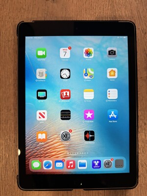 Apple iPad 6th Gen. 32GB, Wi-Fi + Cellular (Sprint), 9.7in - Silver