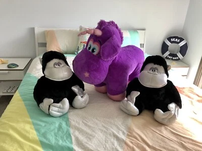 giant purple unicorn
