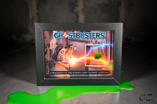 PROPULSIÓN DE CAZAFANTASMAS - SECCIÓN DE PANTALLA ORIGINAL USADO DISFRAZ SLIMER - DISPLAY