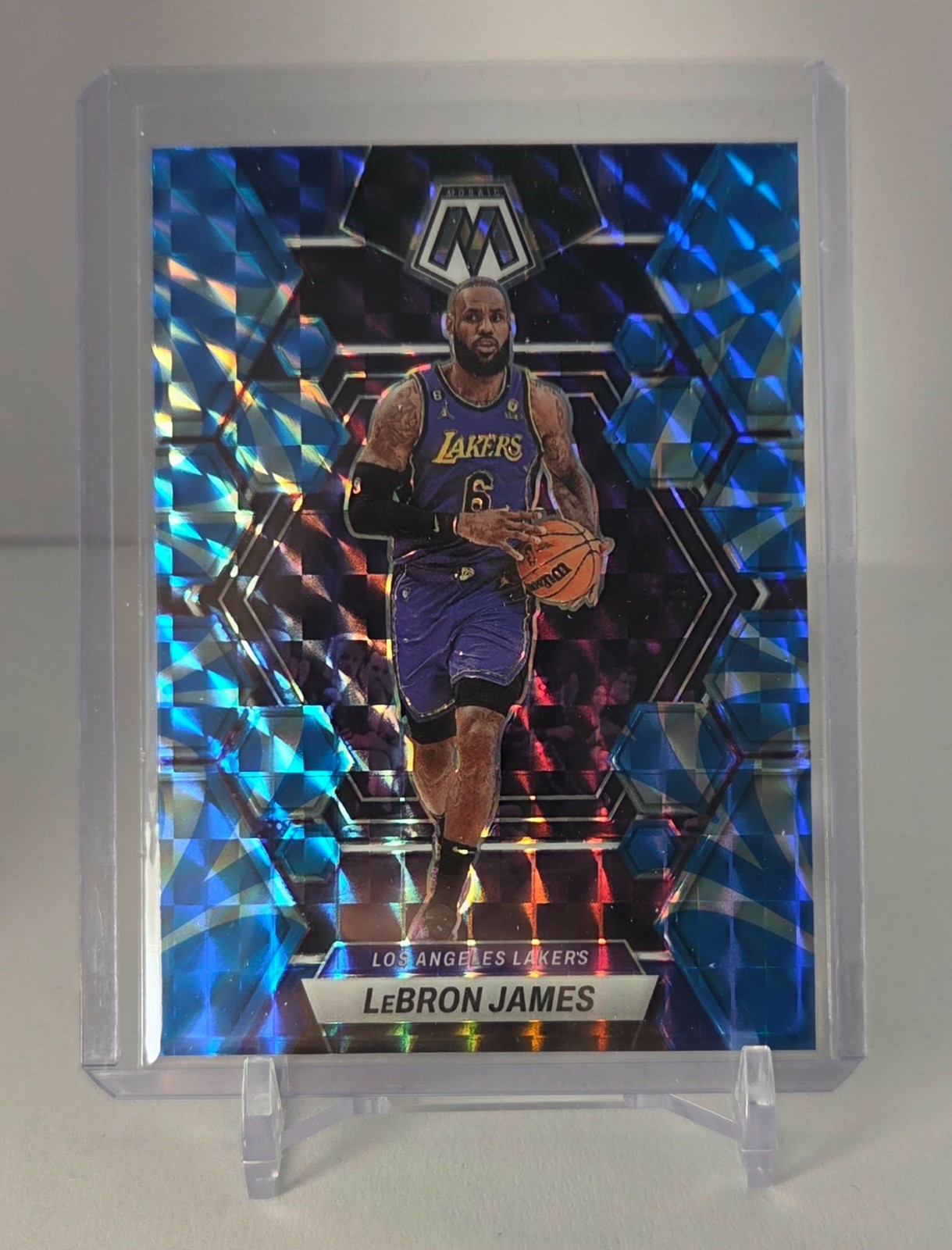 LeBron James - 2022-23 Panini Mosaic - #98 Reactive Blue Mosaic Prizm Lakers