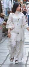 Latest Mull Chanderi White Farshi Salwar Kameez With Dupatta For Indian Party