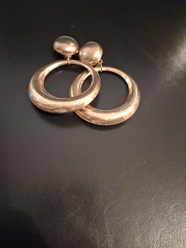 Aretes Antiguos de Acero