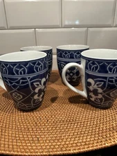 Target Home CATALINA BLUE 12 Oz Cobalt Blue and White Fleur De Lis Mugs Set Of 4