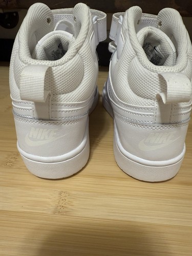 Size 8 Women’s NIKE Court Borough Mid 2 Boys 6.5Y High Top Strap Triple White - Bild 2 von 5