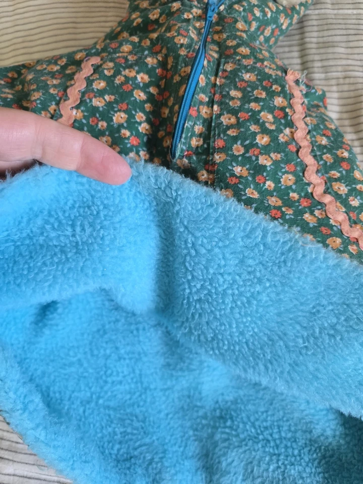 Chaqueta Pullover Verde Floral De Colección Años 70 Hecha a Mano 2T Forrada de Vellón 1/2 Cremallera  Foto 4 de 4