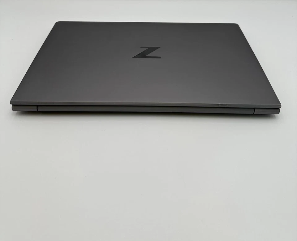 HP ZBook Power 15 G8 32 GB SSD 1 TB, Core i7 11ª Gen Pantalla HD de 15,6" Foto 2 de 4