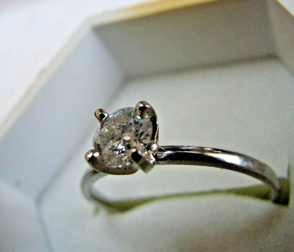 Платиновое кольцо с бриллиантом, сертифицированное ГИА, 0,55 карата - Изображение 2 из 4