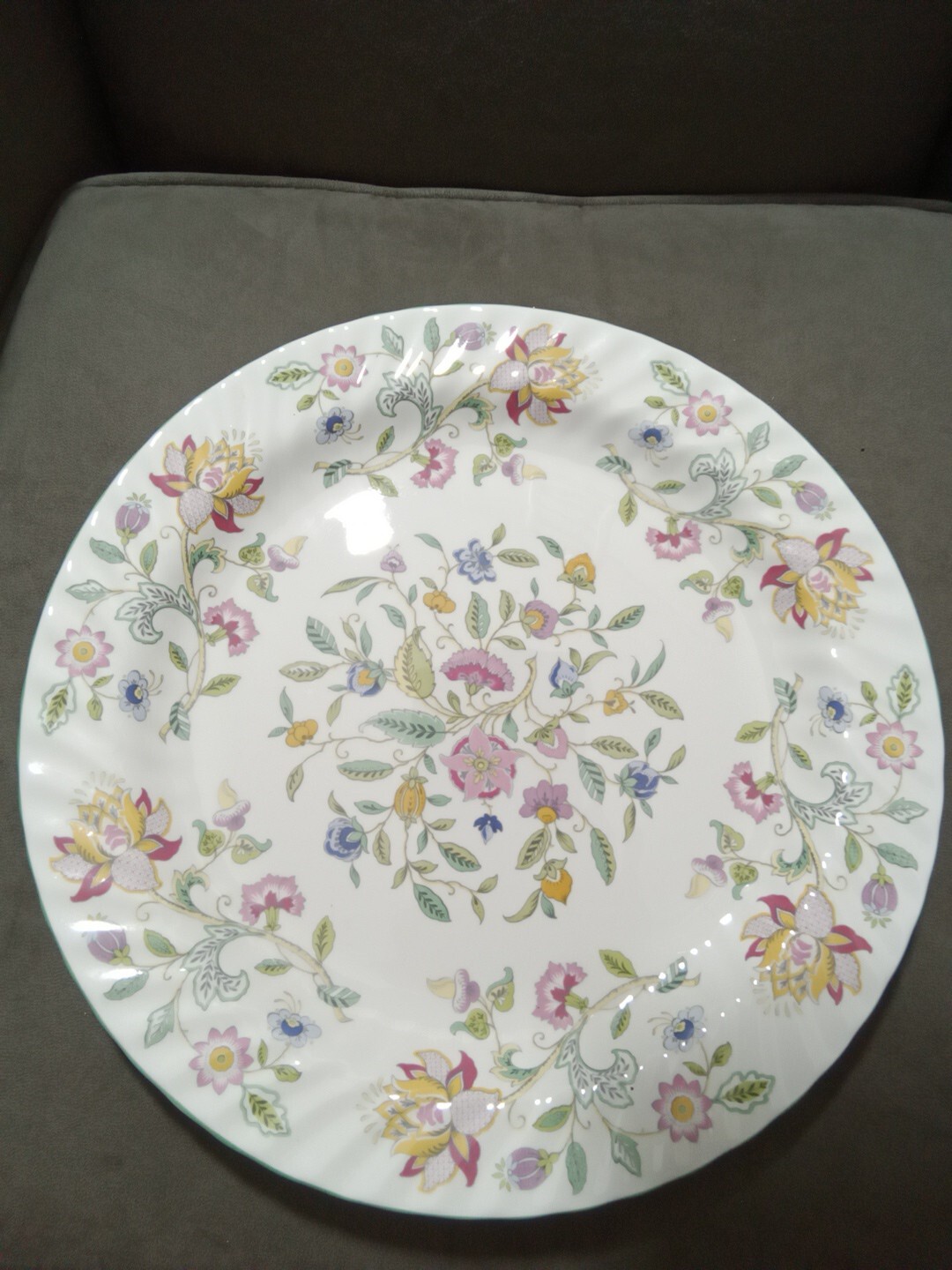 Minton Haddon Hall Green Bone China 13-Inch Chop Plate