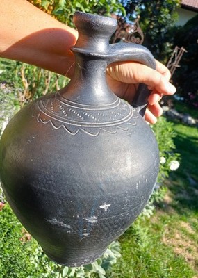 grosser, alter Tonkrug,  40 cm ho., Bauch Dm. 21 cm-günstig wegen heller Stellen