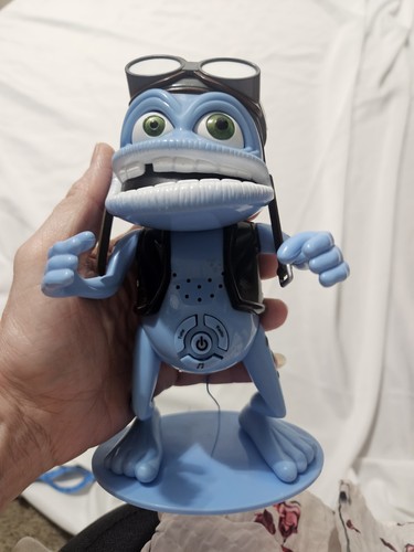 CRAZY FROG BLUE DIGITAL FM RADIO W/STAND 2006 #85441