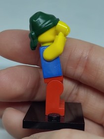 Lego #850839 ~ Pirate Blue Vest ~ Pirate with Angry Look Minifigure (pi144)