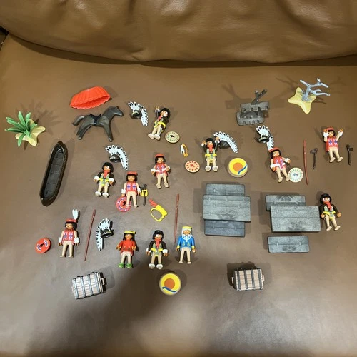 Vintage 1974 Playmobil Geobra Native American Indians & Accessories Lot