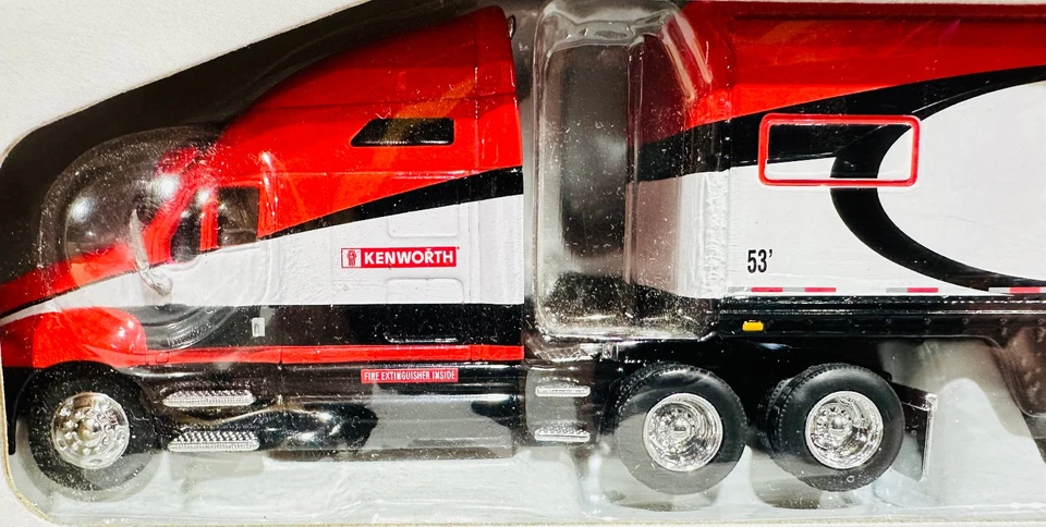 Kenworth The Worlds Best T2000 Semi By SpecCast 1/64th Scale - Image 3 of 4