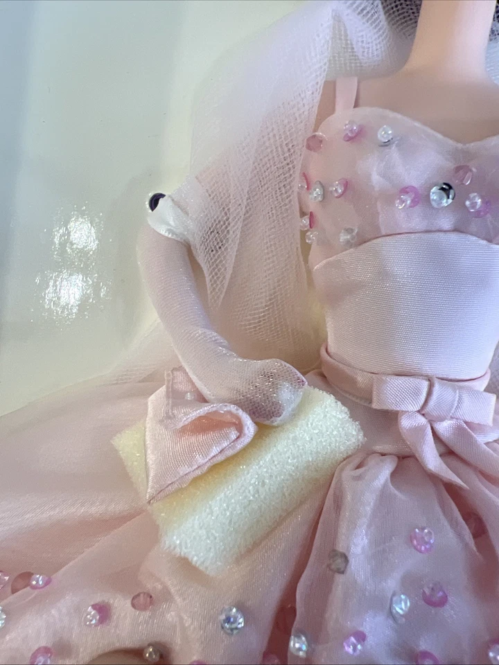 Barbie Fashion Model Collection In The Pink Genuine Silkstone Doll Mattel 27683 - Image 4 of 4