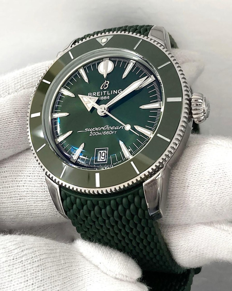 New Breitling SuperOcean Heritage B31 40 Green Rubber Men's Watch