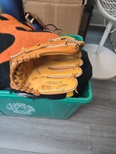 Rawlings RBG109 Baseball Glove Youth 10.5" RHT Jose Canseco