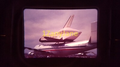 1306 Vintage 35MM DIA Foto SPACE SHUTTLE AUF DER RÜCKSEITE EINES ANDEREN FLUGZEUGS EEEEE