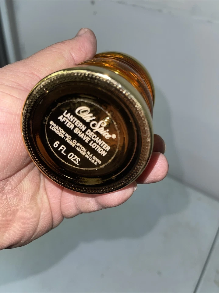 Loção pós-barba vintage Old Spice Ship's Lantern Decanter 6 fl oz - Imagem 3 de 4